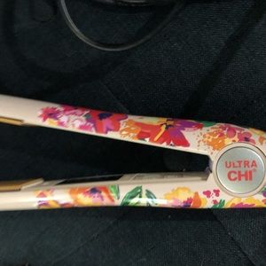 Chi ultra hair straightener- NWOT used once